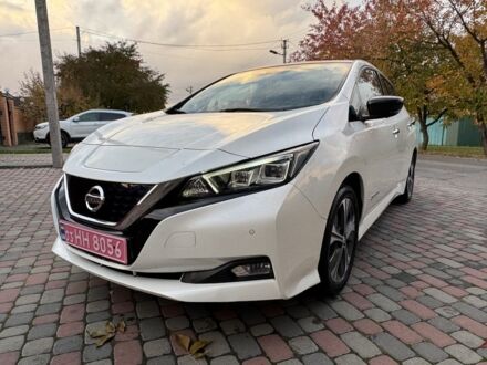 Белый Ниссан Лиф, объемом двигателя 0 л и пробегом 102 тыс. км за 12699 $, фото 1 на Automoto.ua