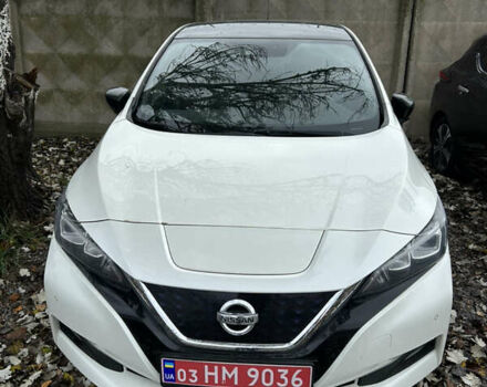 Белый Ниссан Лиф, объемом двигателя 0 л и пробегом 98 тыс. км за 13000 $, фото 1 на Automoto.ua