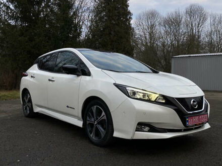 Білий Ніссан Ліф, об'ємом двигуна 0 л та пробігом 147 тис. км за 10999 $, фото 1 на Automoto.ua