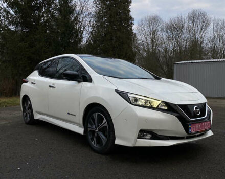 Белый Ниссан Лиф, объемом двигателя 0 л и пробегом 147 тыс. км за 10999 $, фото 1 на Automoto.ua