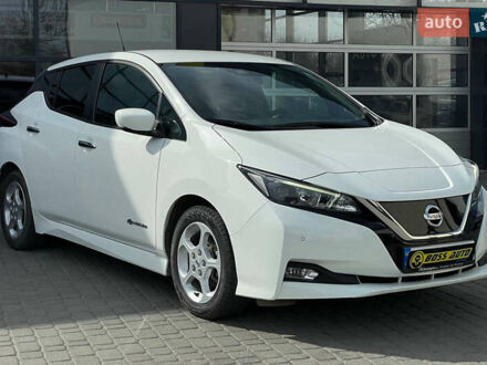 Белый Ниссан Лиф, объемом двигателя 0 л и пробегом 73 тыс. км за 13000 $, фото 1 на Automoto.ua