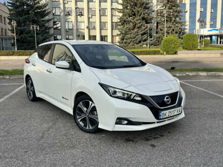 Білий Ніссан Ліф, об'ємом двигуна 0 л та пробігом 58 тис. км за 13499 $, фото 1 на Automoto.ua