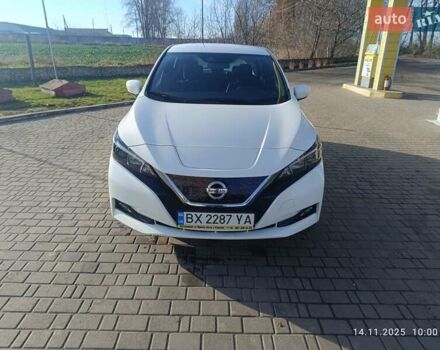 Білий Ніссан Ліф, об'ємом двигуна 0 л та пробігом 50 тис. км за 13500 $, фото 1 на Automoto.ua