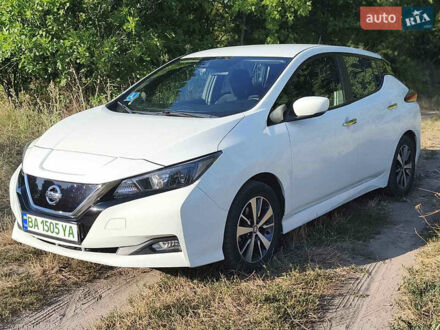 Ниссан Лиф 2019 в Кропивницком (Кировограде) на Automoto.ua Белый Ниссан Лиф, объемом двигателя 0 л и пробегом 98 тыс. км за 12200 $, фото 1 на Automoto.ua