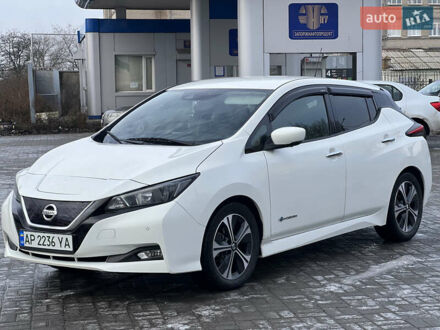 Белый Ниссан Лиф, объемом двигателя 0 л и пробегом 148 тыс. км за 11000 $, фото 1 на Automoto.ua