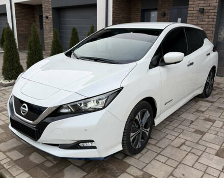 Білий Ніссан Ліф, об'ємом двигуна 0 л та пробігом 105 тис. км за 15100 $, фото 1 на Automoto.ua