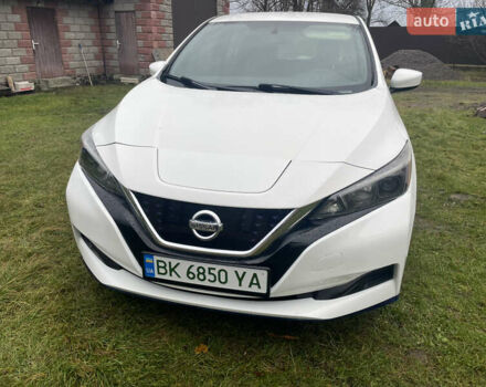 Белый Ниссан Лиф, объемом двигателя 0 л и пробегом 135 тыс. км за 12700 $, фото 1 на Automoto.ua