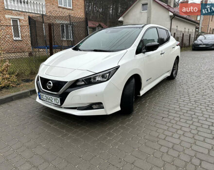 Белый Ниссан Лиф, объемом двигателя 0 л и пробегом 91 тыс. км за 13000 $, фото 1 на Automoto.ua