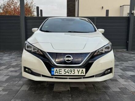 Белый Ниссан Лиф, объемом двигателя 0 л и пробегом 123 тыс. км за 15300 $, фото 1 на Automoto.ua