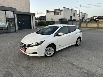 Білий Ніссан Ліф, об'ємом двигуна 0 л та пробігом 27 тис. км за 13400 $, фото 1 на Automoto.ua
