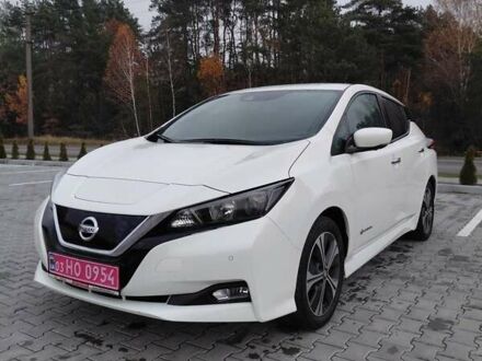 Белый Ниссан Лиф, объемом двигателя 0 л и пробегом 200 тыс. км за 10800 $, фото 1 на Automoto.ua