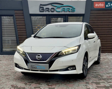 Белый Ниссан Лиф, объемом двигателя 0 л и пробегом 120 тыс. км за 12500 $, фото 1 на Automoto.ua