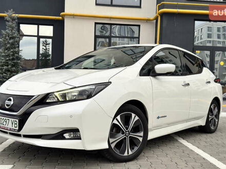 Белый Ниссан Лиф, объемом двигателя 0 л и пробегом 80 тыс. км за 13500 $, фото 1 на Automoto.ua