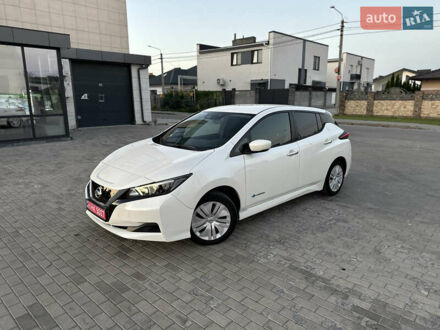 Белый Ниссан Лиф, объемом двигателя 0 л и пробегом 27 тыс. км за 13400 $, фото 1 на Automoto.ua