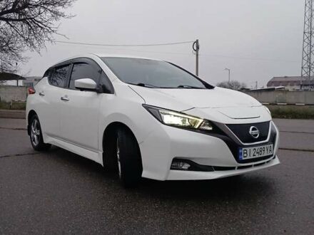 Белый Ниссан Лиф, объемом двигателя 0 л и пробегом 109 тыс. км за 12900 $, фото 1 на Automoto.ua