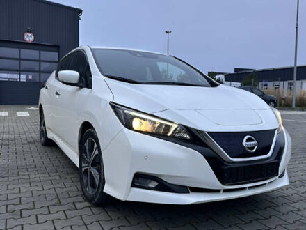 Белый Ниссан Лиф, объемом двигателя 0 л и пробегом 22 тыс. км за 14500 $, фото 1 на Automoto.ua