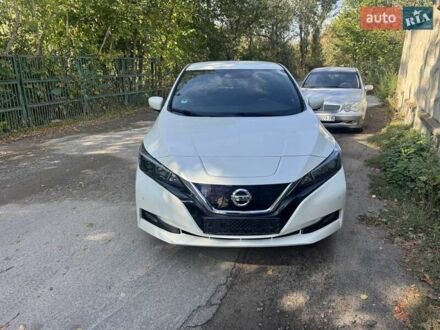 Ніссан Ліф 2020 у Бердичеве на Automoto.ua Білий Ніссан Ліф, об'ємом двигуна 0 л та пробігом 48 тис. км за 13750 $, фото 1 на Automoto.ua