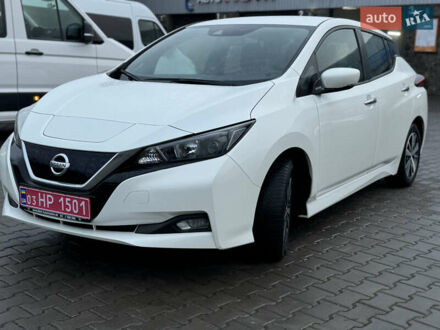 Білий Ніссан Ліф, об'ємом двигуна 0 л та пробігом 54 тис. км за 13800 $, фото 1 на Automoto.ua