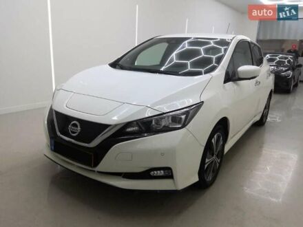 Белый Ниссан Лиф, объемом двигателя 0 л и пробегом 116 тыс. км за 15054 $, фото 1 на Automoto.ua