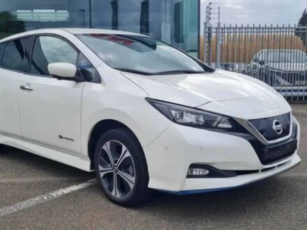 Белый Ниссан Лиф, объемом двигателя 0 л и пробегом 31 тыс. км за 11300 $, фото 1 на Automoto.ua