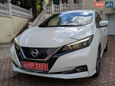 Ниссан Лиф 2020 в Ровно на Automoto.ua Белый Ниссан Лиф, объемом двигателя 0 л и пробегом 77 тыс. км за 12999 $, фото 1 на Automoto.ua