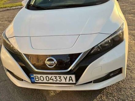 Белый Ниссан Лиф, объемом двигателя 0 л и пробегом 14 тыс. км за 14999 $, фото 1 на Automoto.ua