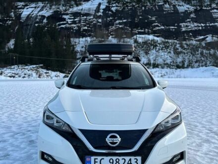 Білий Ніссан Ліф, об'ємом двигуна 0 л та пробігом 62 тис. км за 16200 $, фото 1 на Automoto.ua