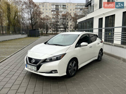 Белый Ниссан Лиф, объемом двигателя 0 л и пробегом 27 тыс. км за 13700 $, фото 1 на Automoto.ua