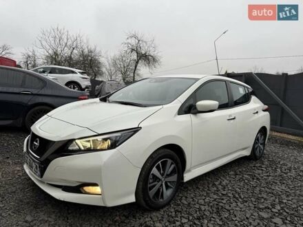 Белый Ниссан Лиф, объемом двигателя 0 л и пробегом 77 тыс. км за 13200 $, фото 1 на Automoto.ua