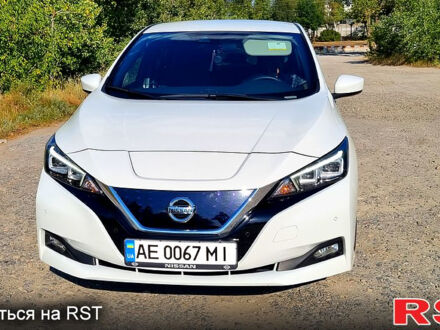 Ніссан Ліф 2022 у Дніпро (Дніпропетровську) на Automoto.ua Білий Ніссан Ліф, об'ємом двигуна 0 л та пробігом 35 тис. км за 17600 $, фото 1 на Automoto.ua