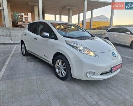 Бежевый Ниссан Лиф, объемом двигателя 0 л и пробегом 102 тыс. км за 7200 $, фото 12 на Automoto.ua