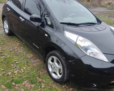 Черный Ниссан Лиф, объемом двигателя 0 л и пробегом 137 тыс. км за 5700 $, фото 1 на Automoto.ua