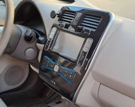 Черный Ниссан Лиф, объемом двигателя 0 л и пробегом 173 тыс. км за 5240 $, фото 4 на Automoto.ua