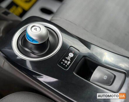 Черный Ниссан Лиф, объемом двигателя 24 л и пробегом 189 тыс. км за 5500 $, фото 17 на Automoto.ua