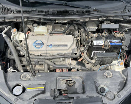 Чорний Ніссан Ліф, об'ємом двигуна 0 л та пробігом 135 тис. км за 9700 $, фото 14 на Automoto.ua