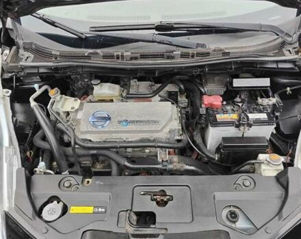 Черный Ниссан Лиф, объемом двигателя 0 л и пробегом 135 тыс. км за 5150 $, фото 10 на Automoto.ua