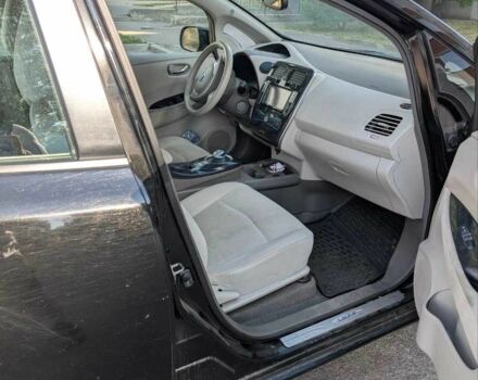 Черный Ниссан Лиф, объемом двигателя 0 л и пробегом 153 тыс. км за 4300 $, фото 3 на Automoto.ua