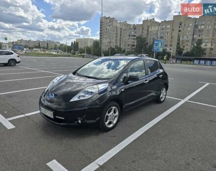 Черный Ниссан Лиф, объемом двигателя 0 л и пробегом 122 тыс. км за 6000 $, фото 1 на Automoto.ua
