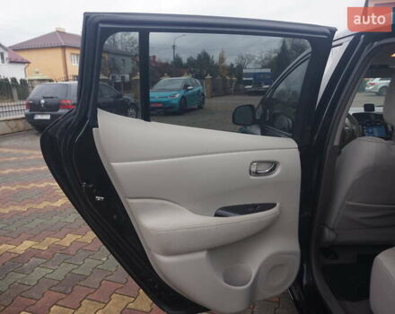 Черный Ниссан Лиф, объемом двигателя 0 л и пробегом 121 тыс. км за 4333 $, фото 44 на Automoto.ua