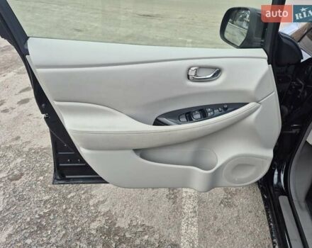 Черный Ниссан Лиф, объемом двигателя 0 л и пробегом 150 тыс. км за 5200 $, фото 4 на Automoto.ua