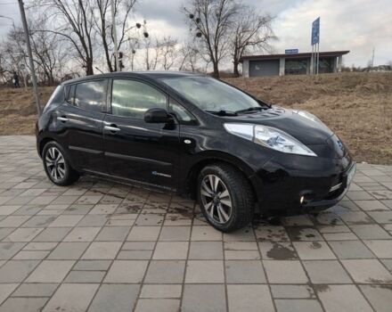 Чорний Ніссан Ліф, об'ємом двигуна 0 л та пробігом 132 тис. км за 4900 $, фото 4 на Automoto.ua