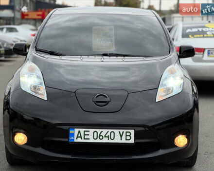 Черный Ниссан Лиф, объемом двигателя 0 л и пробегом 155 тыс. км за 4900 $, фото 2 на Automoto.ua