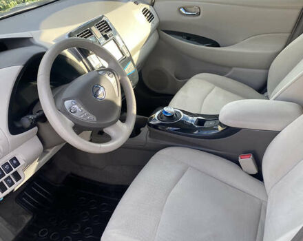 Черный Ниссан Лиф, объемом двигателя 0 л и пробегом 130 тыс. км за 5990 $, фото 4 на Automoto.ua