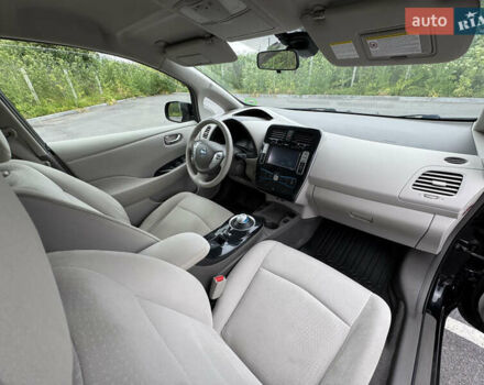 Чорний Ніссан Ліф, об'ємом двигуна 0 л та пробігом 90 тис. км за 5800 $, фото 13 на Automoto.ua