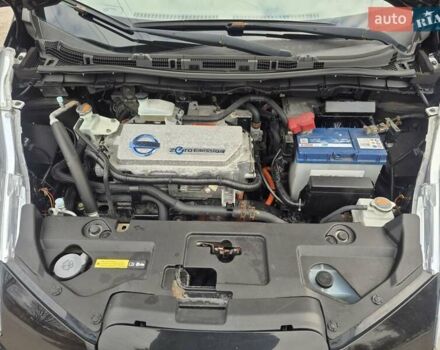 Черный Ниссан Лиф, объемом двигателя 0 л и пробегом 150 тыс. км за 5200 $, фото 9 на Automoto.ua