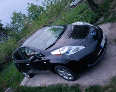 Черный Ниссан Лиф, объемом двигателя 1 л и пробегом 99 тыс. км за 6199 $, фото 2 на Automoto.ua