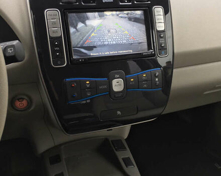 Черный Ниссан Лиф, объемом двигателя 0 л и пробегом 150 тыс. км за 4250 $, фото 10 на Automoto.ua