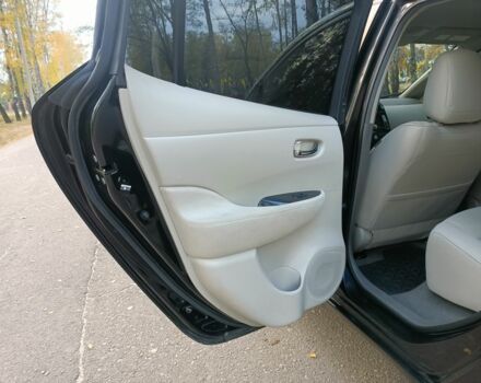 Чорний Ніссан Ліф, об'ємом двигуна 0 л та пробігом 159 тис. км за 4950 $, фото 12 на Automoto.ua