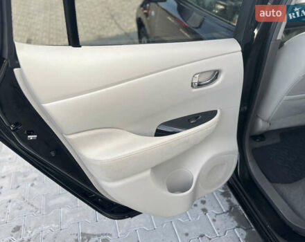 Черный Ниссан Лиф, объемом двигателя 0 л и пробегом 180 тыс. км за 3850 $, фото 13 на Automoto.ua