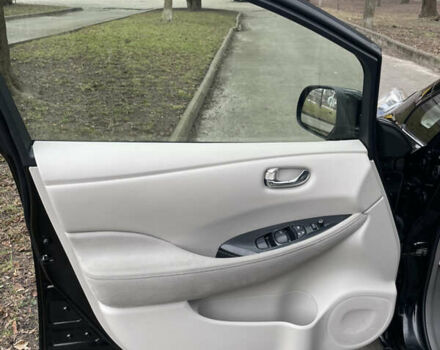 Черный Ниссан Лиф, объемом двигателя 0 л и пробегом 171 тыс. км за 5700 $, фото 11 на Automoto.ua